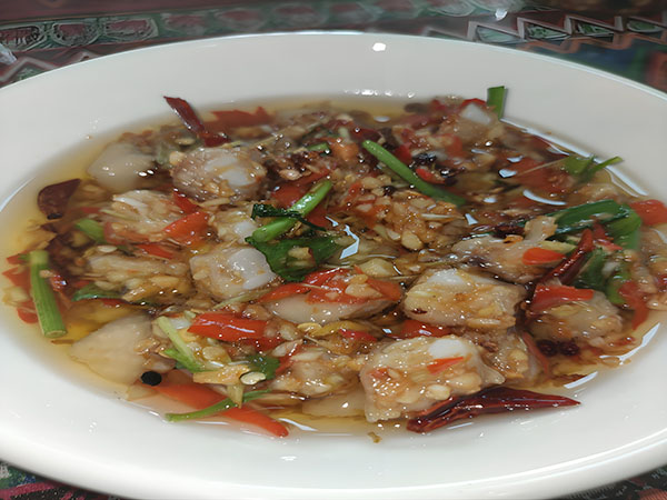 油炝鸡脚筋